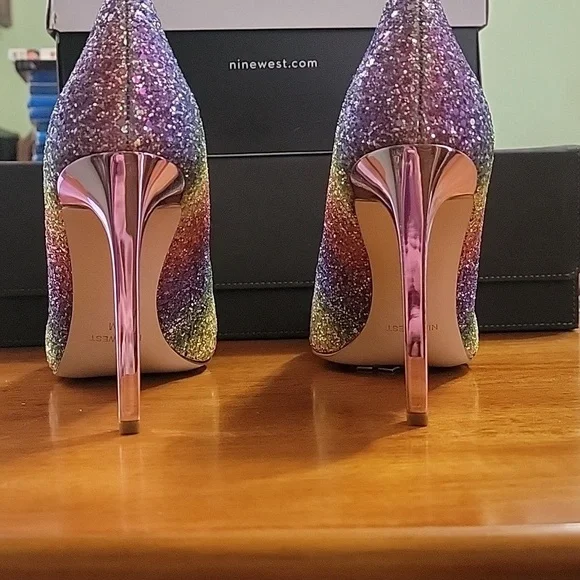 Nine West Tatiana Pointy Pumps - Picture 4 of 6